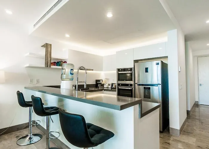 Contemporary Design Oceana 422 Playa del Carmen